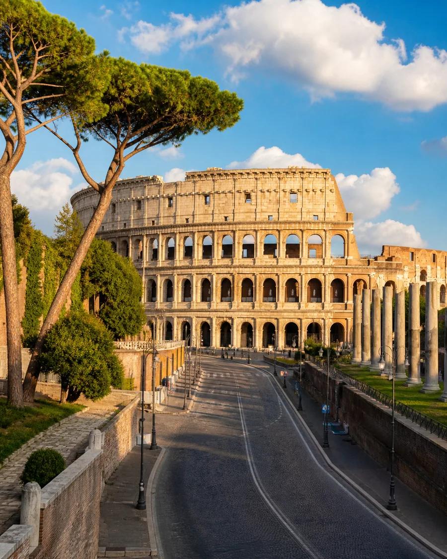 Voyageur utilisant une eSIM Fylo pour Italie
